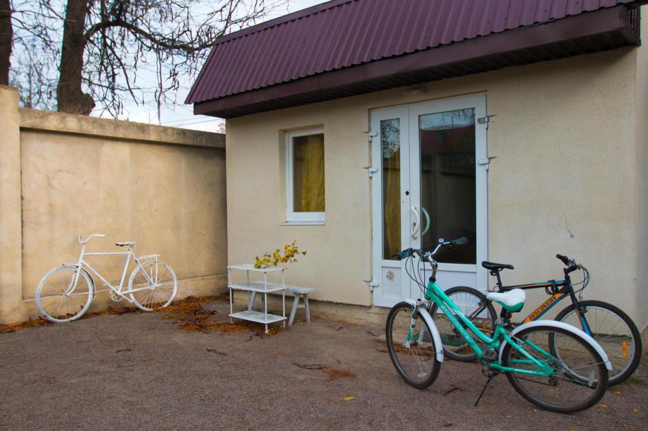 Ekonom-Domik Hotell Odessa Exteriör bild